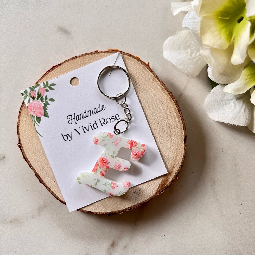 Handmade Initial Keychain | Letter E